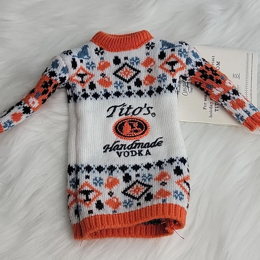TITO'S HANDMADE VODKA NeW White Orange Knit Novelty Gift Display Bottle Sweater